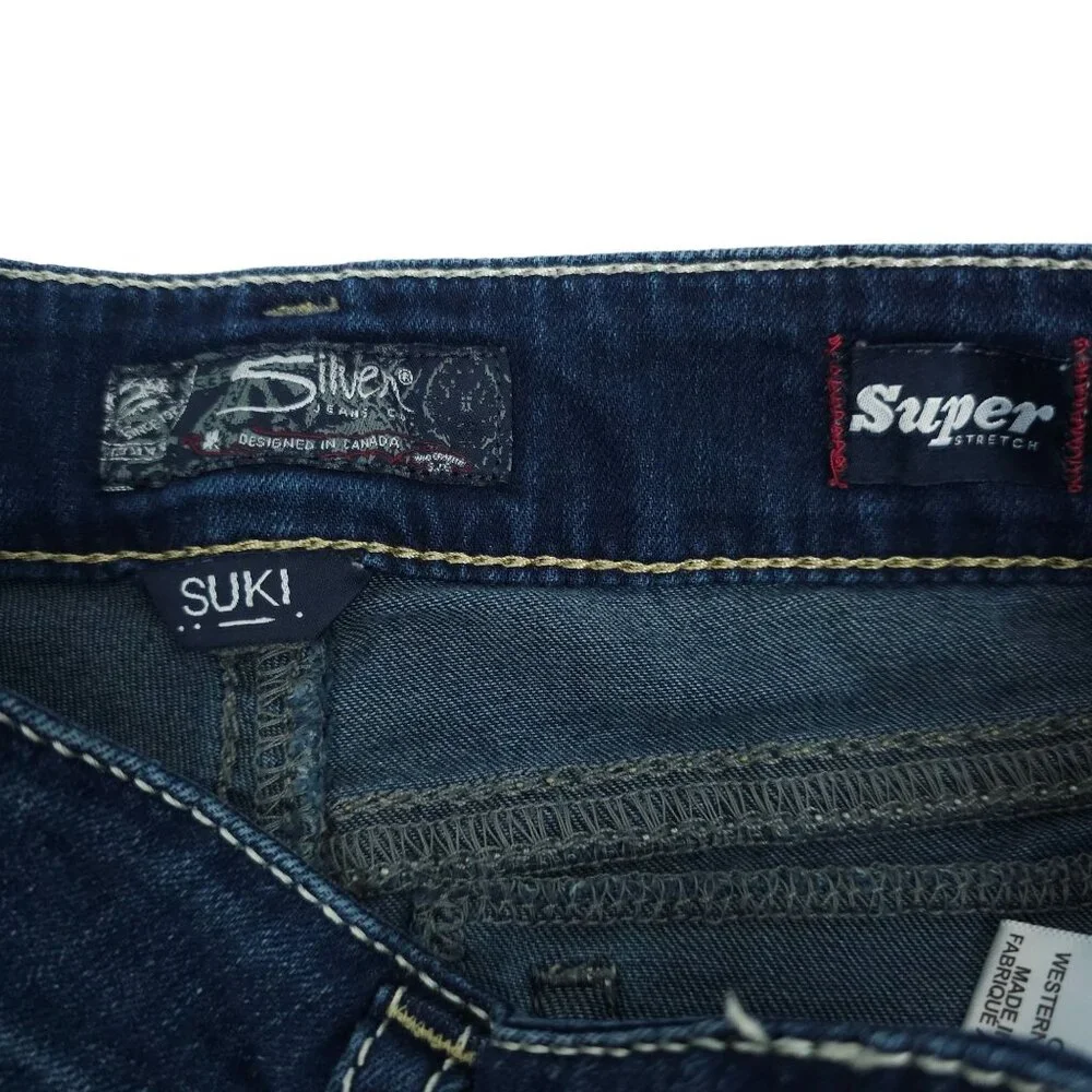 Silver Suki Mid Capri Jeans Size 29 x 22 Dark Wash Mid Rise Stretch Denim Pants